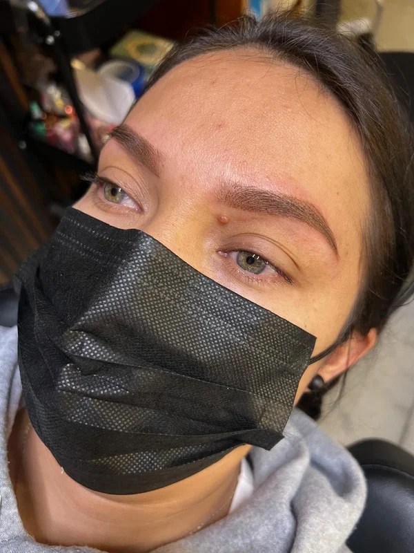 Efecto polvo para cejas